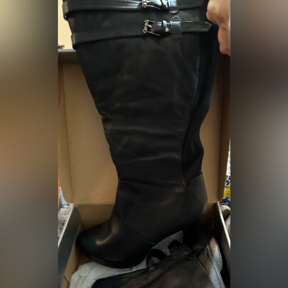Boots wide calf with a scuff mark on back